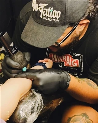 Whytattoos se je pojavil?